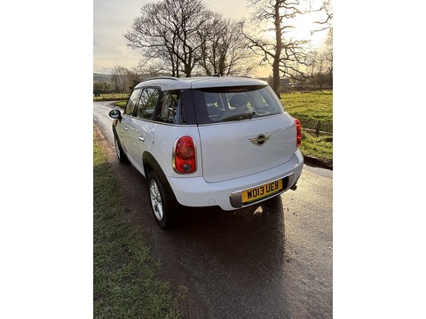 One 1.6 5dr Hatchback Automatic Petrol
