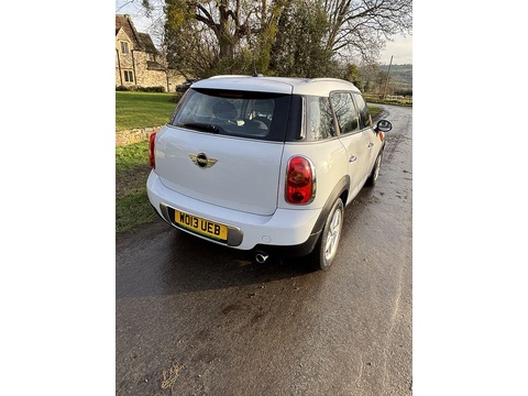 One 1.6 5dr Hatchback Automatic Petrol