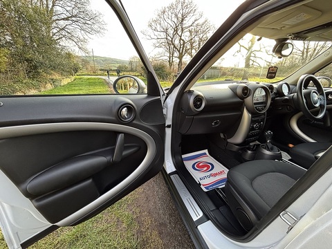 One 1.6 5dr Hatchback Automatic Petrol