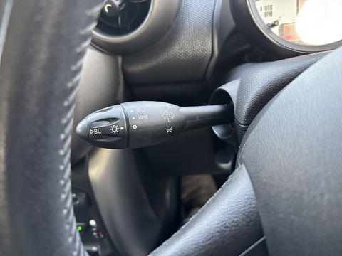 One 1.6 5dr Hatchback Automatic Petrol