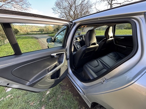 2.0 D2 Business Edition Estate 5dr Diesel Auto Euro 6 (s/s) (120 ps)