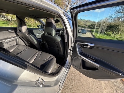 2.0 D2 Business Edition Estate 5dr Diesel Auto Euro 6 (s/s) (120 ps)