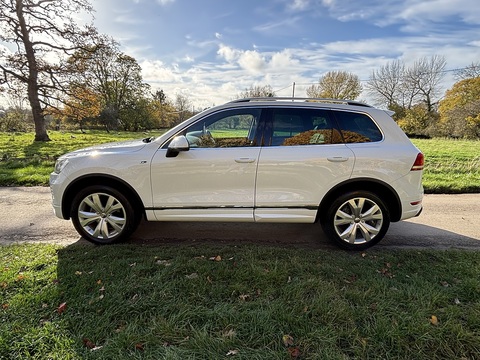 3.0 TDI V6 BlueMotion Tech R-Line SUV 5dr Diesel Tiptronic 4WD Euro 5 (s/s) (245 ps)