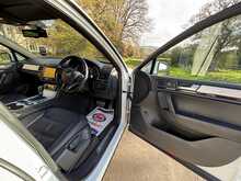 Volkswagen Touareg TDI V6 BlueMotion Tech R-Line