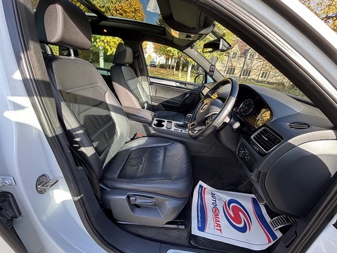 3.0 TDI V6 BlueMotion Tech R-Line SUV 5dr Diesel Tiptronic 4WD Euro 5 (s/s) (245 ps)