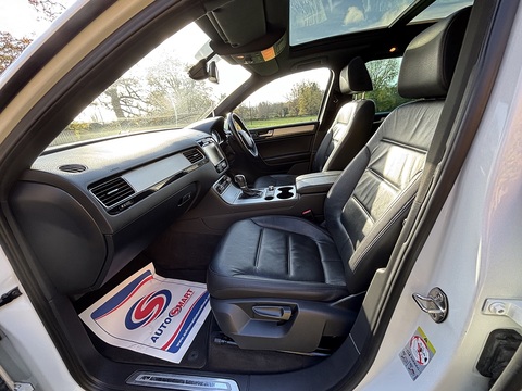 3.0 TDI V6 BlueMotion Tech R-Line SUV 5dr Diesel Tiptronic 4WD Euro 5 (s/s) (245 ps)