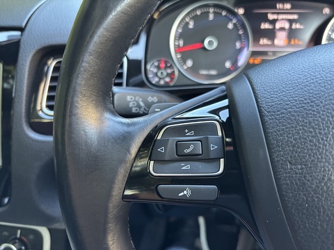 3.0 TDI V6 BlueMotion Tech R-Line SUV 5dr Diesel Tiptronic 4WD Euro 5 (s/s) (245 ps)