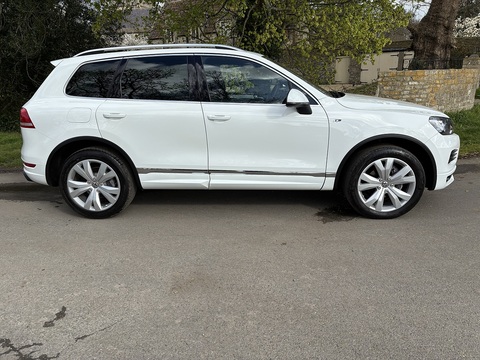 3.0 TDI V6 BlueMotion Tech R-Line SUV 5dr Diesel Tiptronic 4WD Euro 5 (s/s) (245 ps)