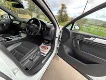 Volkswagen Touareg TDI V6 BlueMotion Tech R-Line