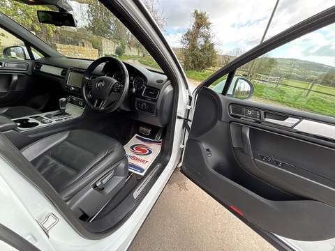 3.0 TDI V6 BlueMotion Tech R-Line SUV 5dr Diesel Tiptronic 4WD Euro 5 (s/s) (245 ps)