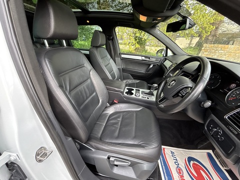 3.0 TDI V6 BlueMotion Tech R-Line SUV 5dr Diesel Tiptronic 4WD Euro 5 (s/s) (245 ps)