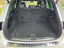 Volkswagen Touareg TDI V6 BlueMotion Tech R-Line