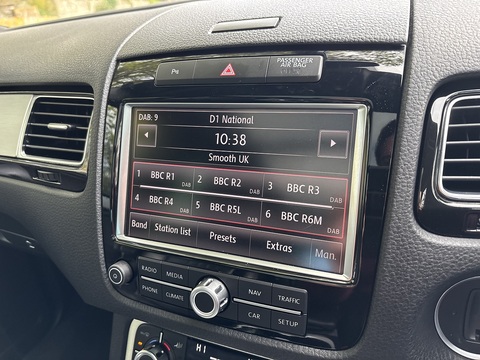 3.0 TDI V6 BlueMotion Tech R-Line SUV 5dr Diesel Tiptronic 4WD Euro 5 (s/s) (245 ps)