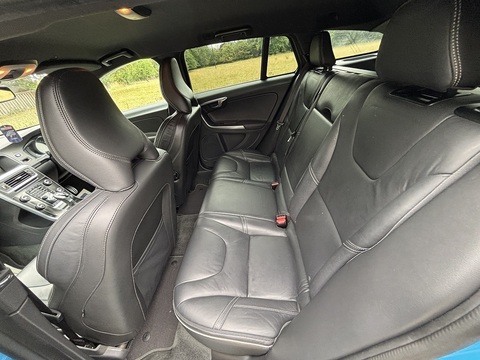 3.0 T6 R-Design Estate 5dr Petrol Geartronic AWD Euro 5 (304 ps)