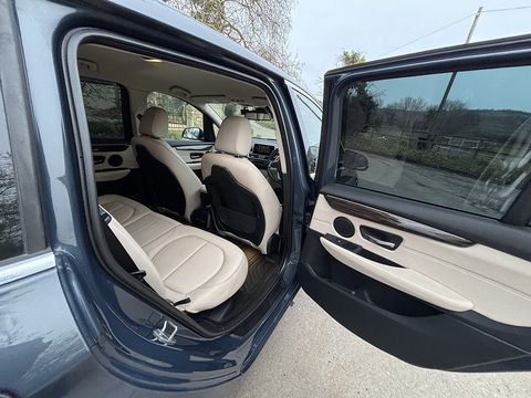 220I Luxury Gran Tourer 2.0 5dr Estate 2015 Petrol