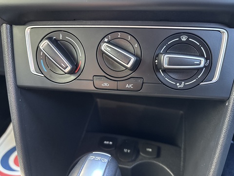 Se Tsi Dsg 1.2 5dr Hatchback Semi Auto Petrol