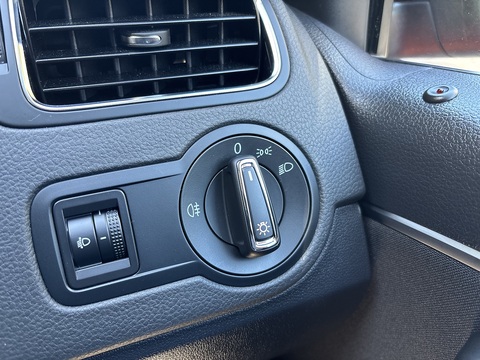 Se Tsi Dsg 1.2 5dr Hatchback Semi Auto Petrol