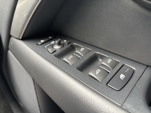 Se Lux 2.5 5dr Estate Automatic Petrol