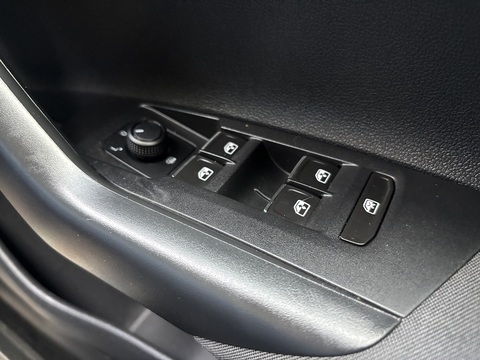 1.0 TSI Match Hatchback 5dr Petrol DSG Euro 6 (s/s) (95 ps)