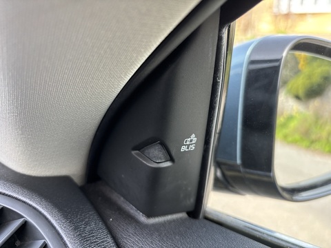 T4 Se 1.6 5dr Hatchback Automatic Petrol