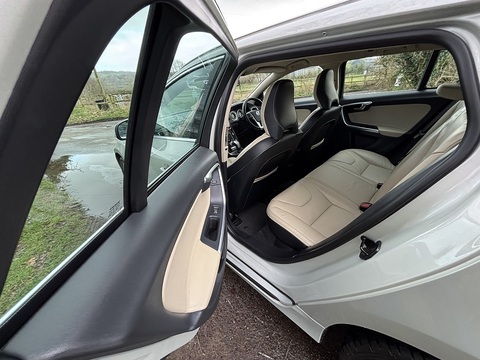 T4 Business Edition 1.6 5dr Estate Automatic Petrol