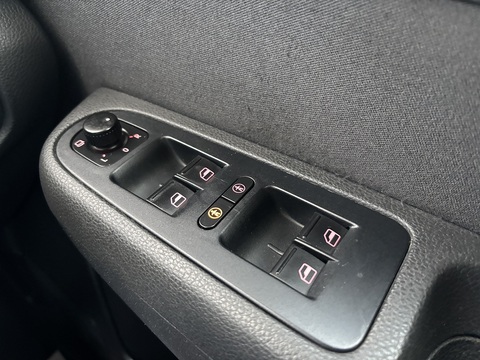 Se Tsi Bluemotion Technology Dsg 1.4 5dr Mpv Semi Auto Petrol