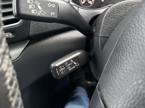 Se Tsi Bluemotion Technology Dsg 1.4 5dr Mpv Semi Auto Petrol