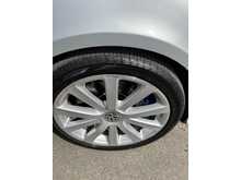 Volkswagen Golf R32
