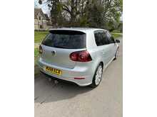 Volkswagen Golf R32