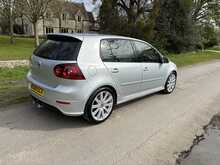 Volkswagen Golf R32