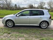 Volkswagen Golf R32
