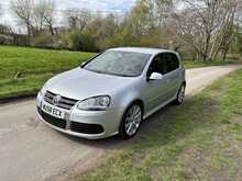 Volkswagen Golf R32