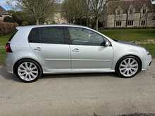 Volkswagen Golf R32