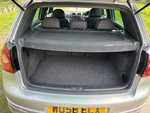 Volkswagen Golf R32