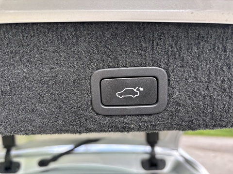 T5 Se 2.0 5dr Estate Automatic Petrol