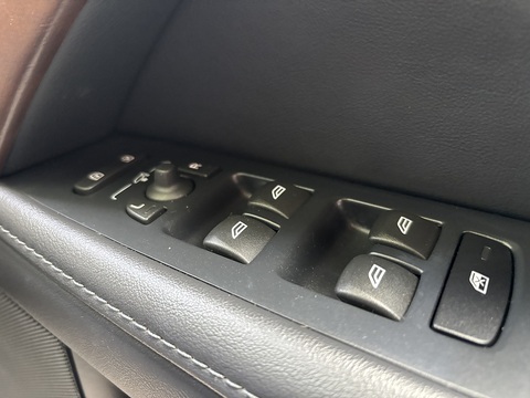 T5 Se 2.0 5dr Estate Automatic Petrol