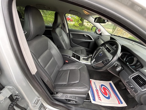T6 Se Lux Awd 3.0 5dr Estate Automatic Petrol