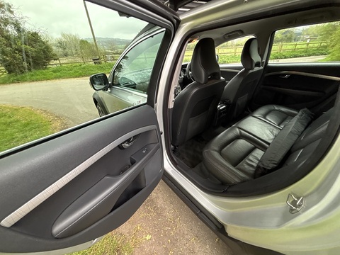 T6 Se Lux Awd 3.0 5dr Estate Automatic Petrol