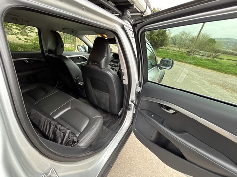 T6 Se Lux Awd 3.0 5dr Estate Automatic Petrol