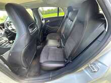 Mercedes-Benz Cla Cla 180 Amg Line