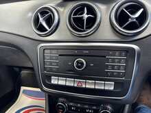 Mercedes-Benz Cla Cla 180 Amg Line