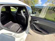 Mercedes-Benz Cla Cla 180 Amg Line