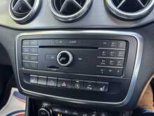 Mercedes-Benz Cla Cla 180 Amg Line