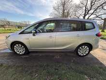 Vauxhall Zafira Tourer i Turbo Design