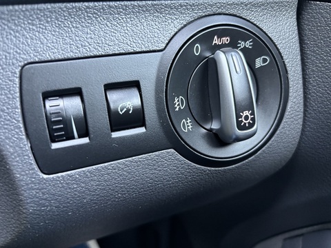 Se Tsi Dsg 1.4 5dr Mpv Semi Auto Petrol