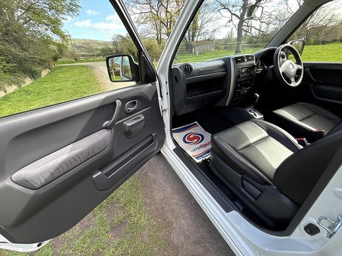 1.3 VVT SZ4 SUV 3dr Petrol Auto 4WD Euro 5 (85 ps)