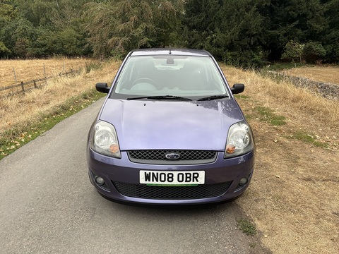 1.25 Zetec Climate Hatchback 3dr Petrol Manual (142 g/km, 74 bhp)