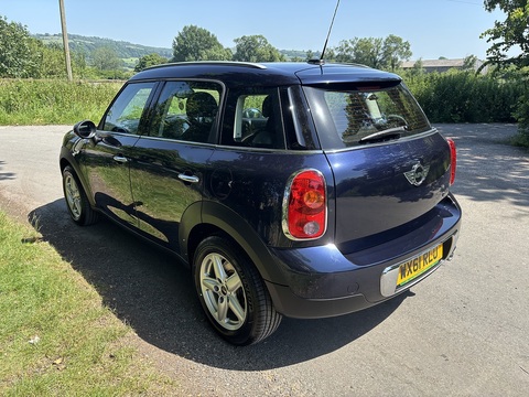 One 1.6 5dr Hatchback Automatic Petrol