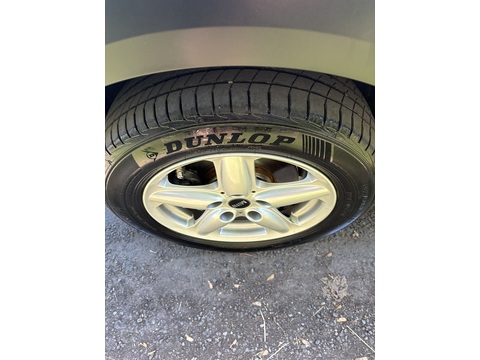 One 1.6 5dr Hatchback Automatic Petrol