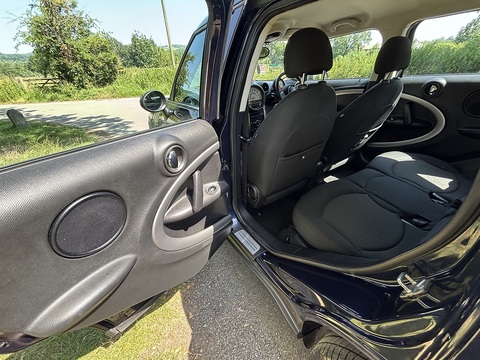 One 1.6 5dr Hatchback Automatic Petrol